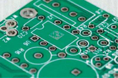 激光打標(biāo)機對于PCB二維碼的重要性